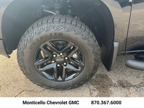 New 2026 Chevrolet Silverado 1500 Custom Trail Boss AWD/4WD image 28