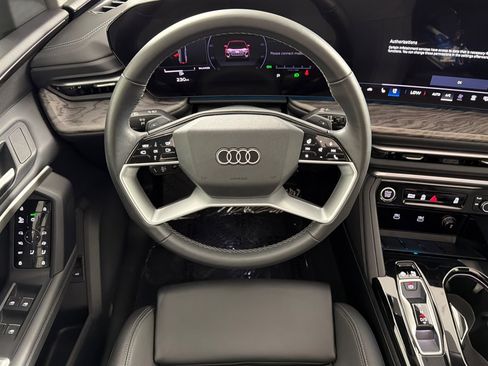 Used 2025 Audi Q5 Premium Plus w/ Premium Plus AWD/4WD image 13