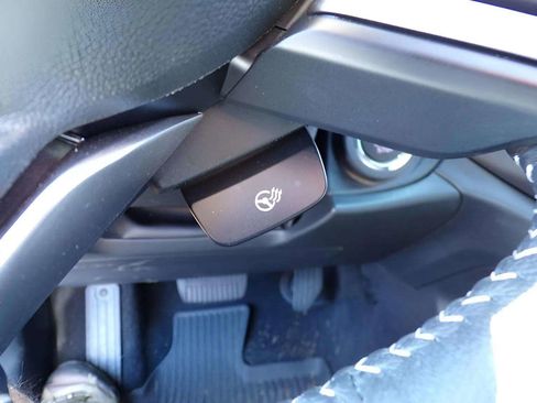 Certified 2025 Subaru Outback Limited image 24