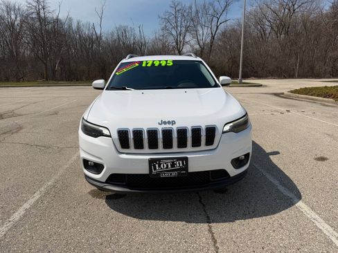 Used 2020 Jeep Cherokee Latitude Plus w/ Cold Weather Group FWD image 3