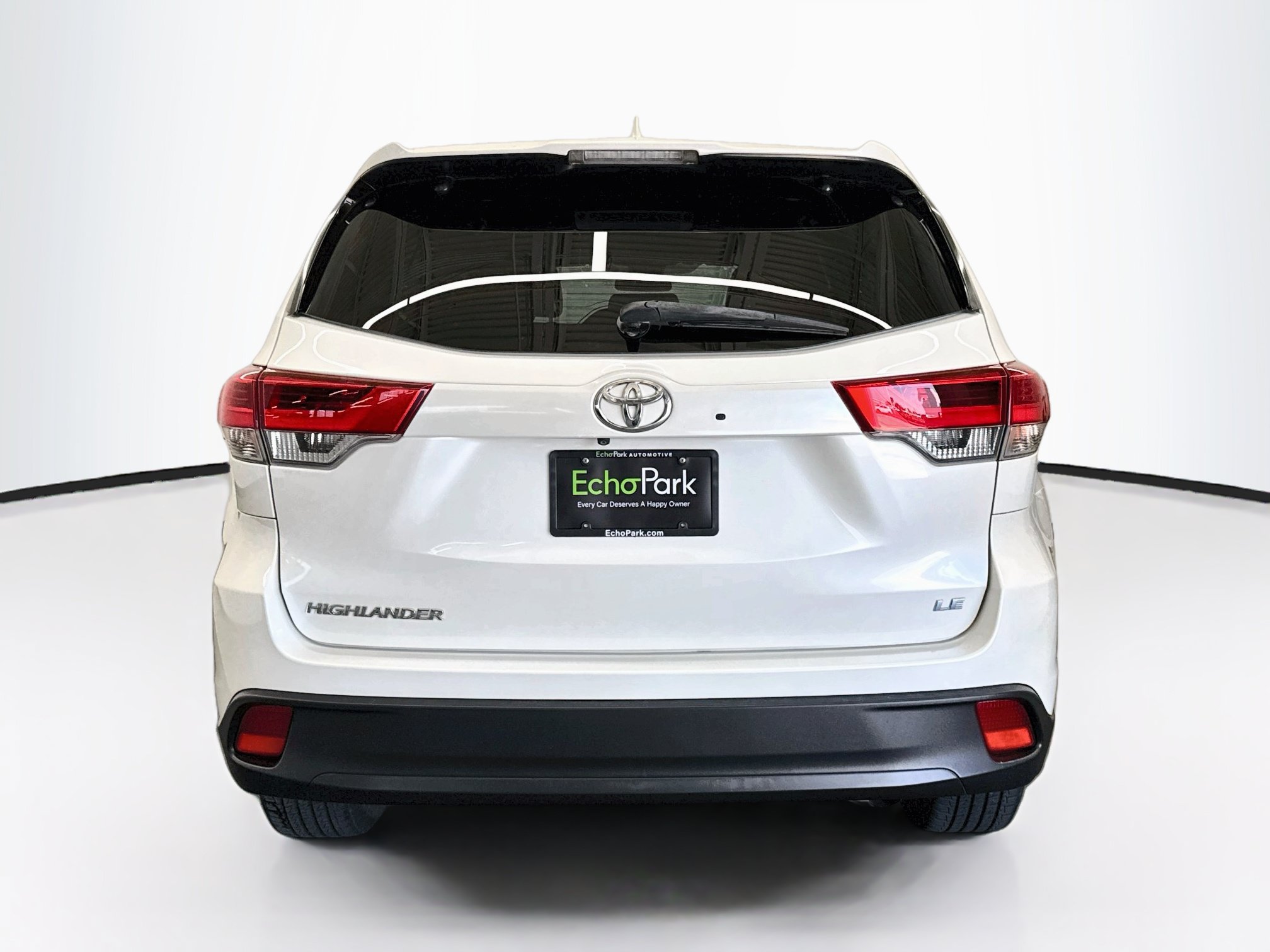 Used 2018 Toyota Highlander Plus FWD image 7