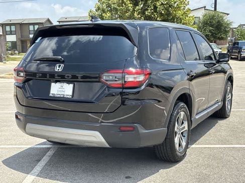 Used 2025 Honda Pilot EX-L image 6