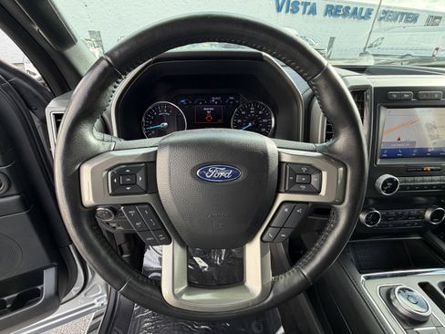 Used 2021 Ford Expedition XLT image 17