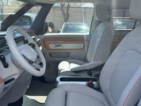 New 2025 Volkswagen ID. Buzz 1st Edition AWD/4WD image 10