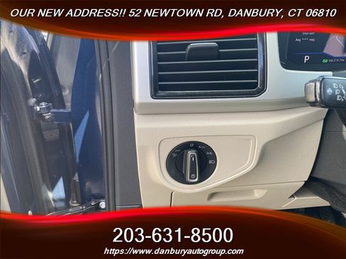 Used 2021 Volkswagen Atlas SEL AWD/4WD image 12