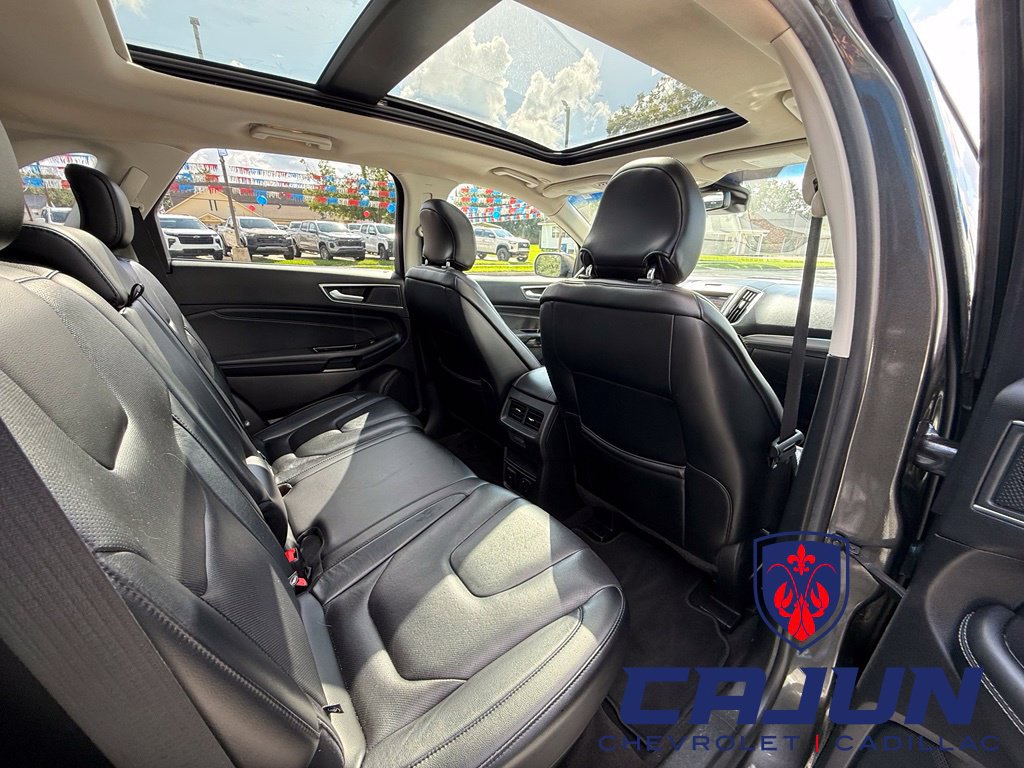 Used 2019 Ford Edge Titanium w/ Equipment Group 301A FWD image 21