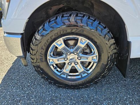 Used 2021 Ford F150 Lariat w/ Equipment Group 502A High AWD/4WD image 9