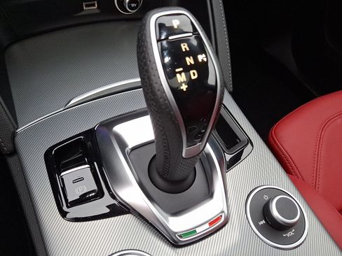 New 2025 Alfa Romeo Stelvio Sprint image 11