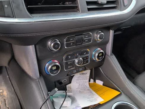 Used 2024 GMC Yukon SLE image 16