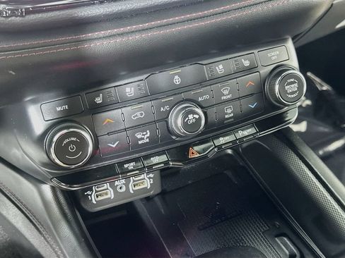 Used 2021 Dodge Durango R/T w/ Blacktop Package RWD image 29