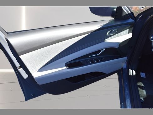 New 2026 Hyundai Elantra Limited FWD image 13