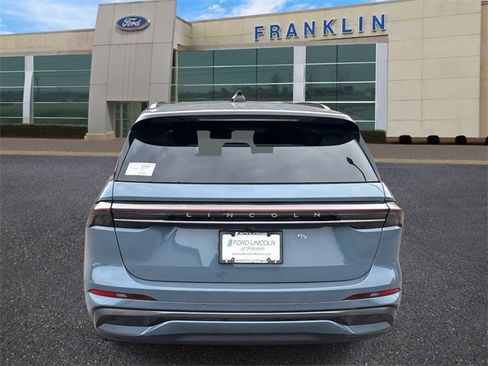 New 2026 Lincoln Nautilus Reserve w/ Jet Appearance Package image 6