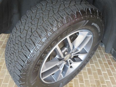 Used 2017 Jeep Grand Cherokee Limited AWD/4WD image 11