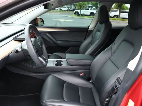 Used 2023 Tesla Model Y Long Range AWD/4WD image 10