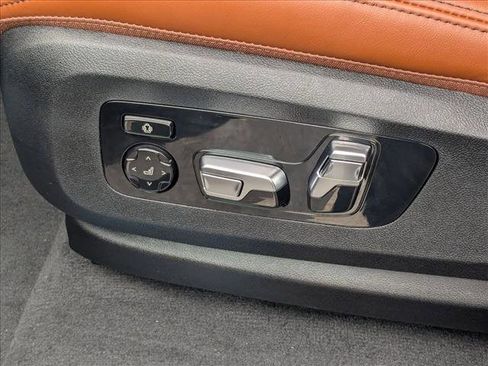 New 2026 BMW X5 M60i image 4