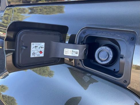 New 2025 Ford Bronco Raptor image 11