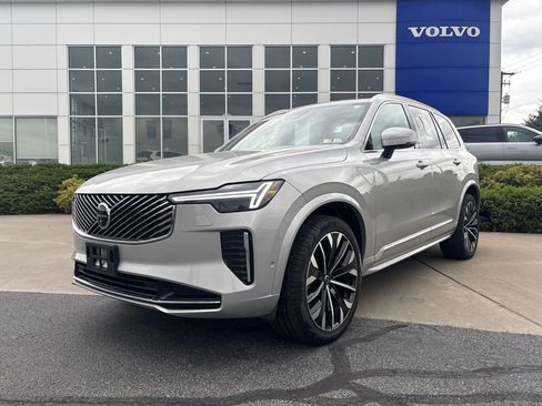Certified 2025 Volvo XC90 B6 Plus AWD/4WD image 41
