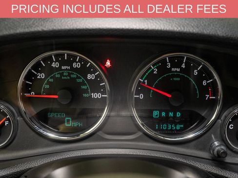Used 2015 Jeep Wrangler Unlimited Sahara w/ Connectivity Group AWD/4WD image 16