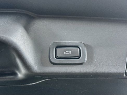 Used 2021 Land Rover Range Rover Evoque SE AWD/4WD image 32