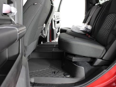 New 2026 RAM 3500 Big Horn AWD/4WD image 18