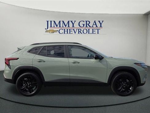 New 2026 Chevrolet Trax ACTIV w/ Driver Confidence Package image 2