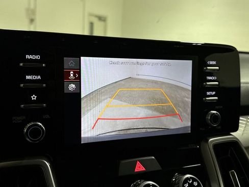 Used 2023 Kia Sorento LX image 15