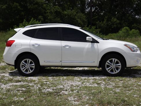 Used 2013 Nissan Rogue SV AWD/4WD image 13