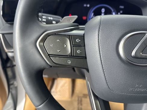 Used 2023 Lexus RZ 450e Premium image 13