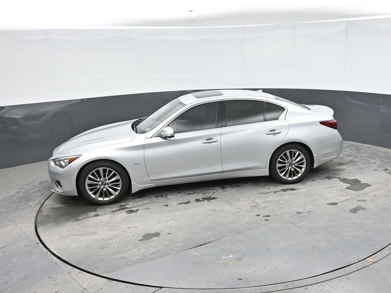 Used 2020 INFINITI Q50 Luxe w/ Essential Package (3.0T Luxe) AWD/4WD image 14