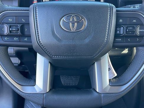 New 2026 Toyota 4Runner 4WD image 25