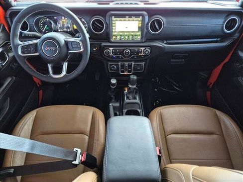 Used 2023 Jeep Wrangler Unlimited Sahara w/ Cold Weather Group AWD/4WD image 27