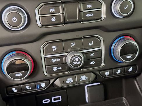 Used 2024 Chevrolet Tahoe Premier image 19