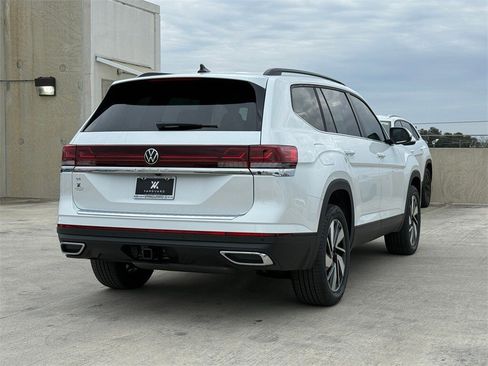 New 2026 Volkswagen Atlas SE image 8