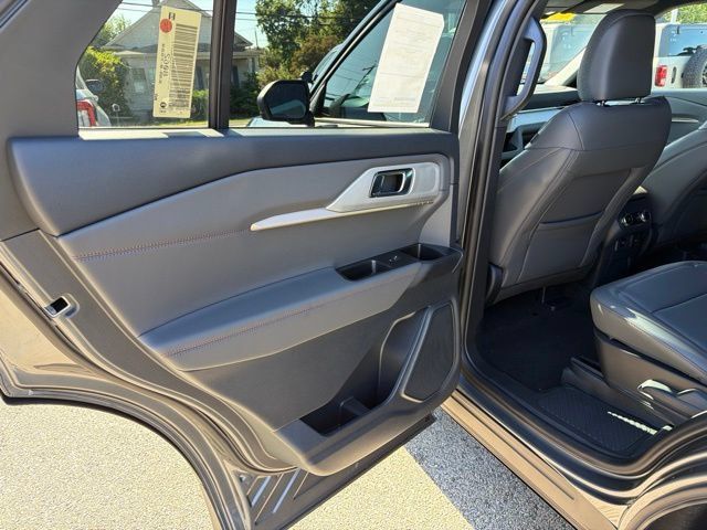 New 2027 Ford Explorer Active w/ Active Comfort Package AWD/4WD image 9