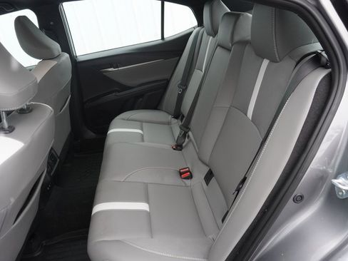 Used 2025 Toyota Camry SE image 19