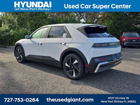 New 2026 Hyundai Ioniq 5 SEL image 4