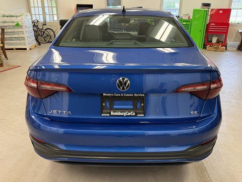 Used 2024 Volkswagen Jetta SE FWD image 28