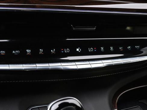 Certified 2023 Cadillac Escalade Sport Platinum AWD/4WD image 33