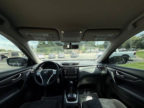 Used 2016 Nissan Rogue S w/ Appearance Package FWD image 21