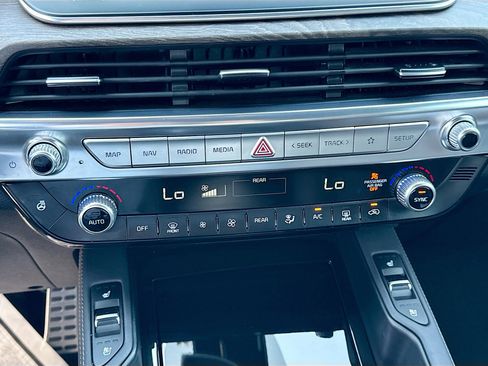 Used 2021 Kia Telluride SX w/ SX Prestige Package image 36