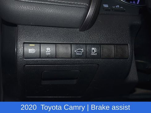 Used 2020 Toyota Camry SE w/ Carpet Mat Package FWD image 9