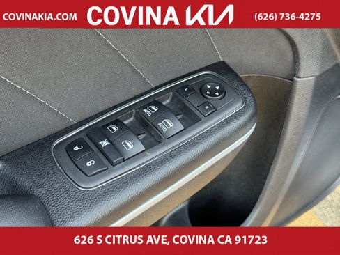 Used 2022 Dodge Charger SXT image 13