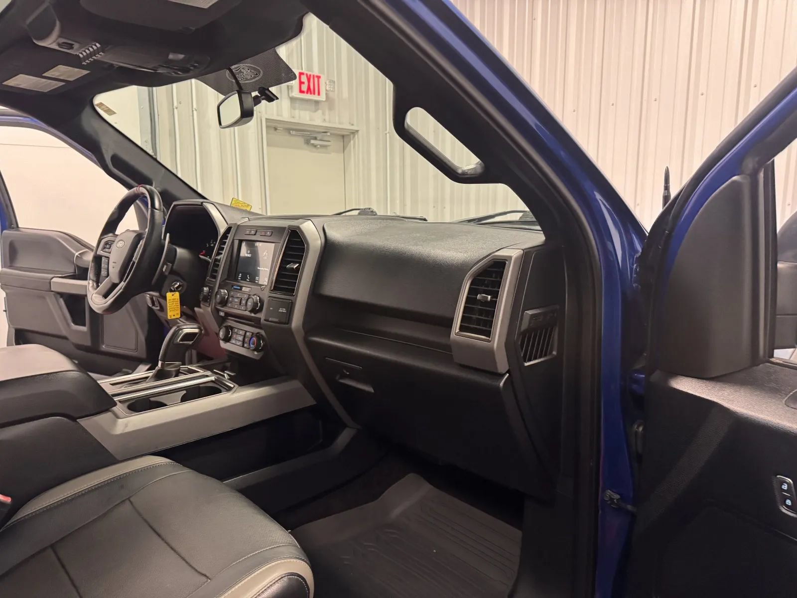 Used 2018 Ford F150 Raptor w/ Equipment Group 801A Mid AWD/4WD image 43