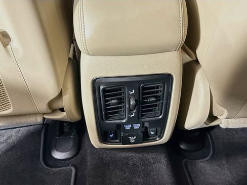 Used 2017 Jeep Grand Cherokee Limited w/ Luxury Group II RWD image 31