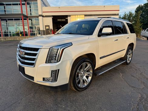 Used 2015 Cadillac Escalade Premium AWD/4WD image 1