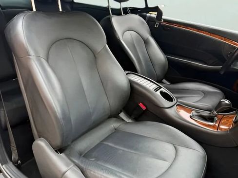 Used 2009 Mercedes-Benz CLK 350 Coupe image 22