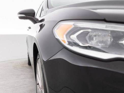 Used 2017 Ford Fusion Platinum AWD/4WD image 11