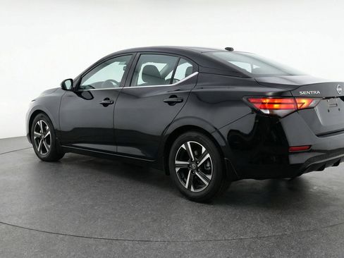 Used 2025 Nissan Sentra SV image 6