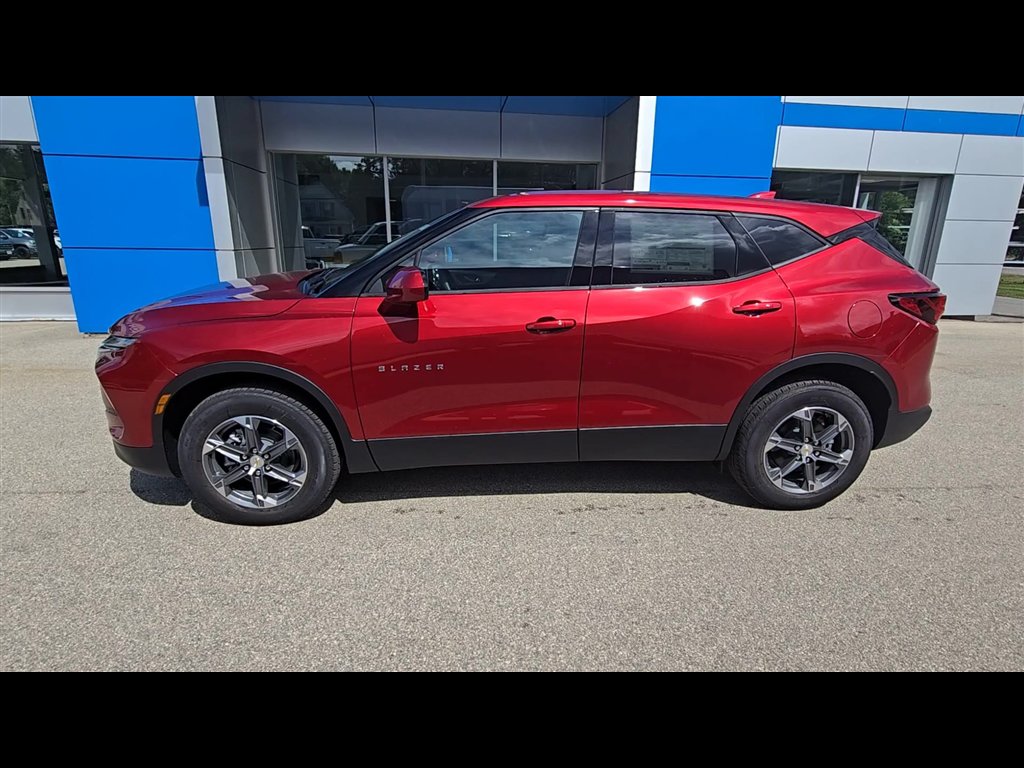 New 2026 Chevrolet Blazer LT AWD/4WD image 5
