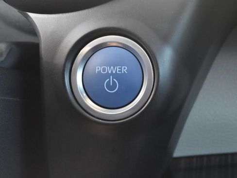 Used 2023 Toyota Sienna Limited image 32